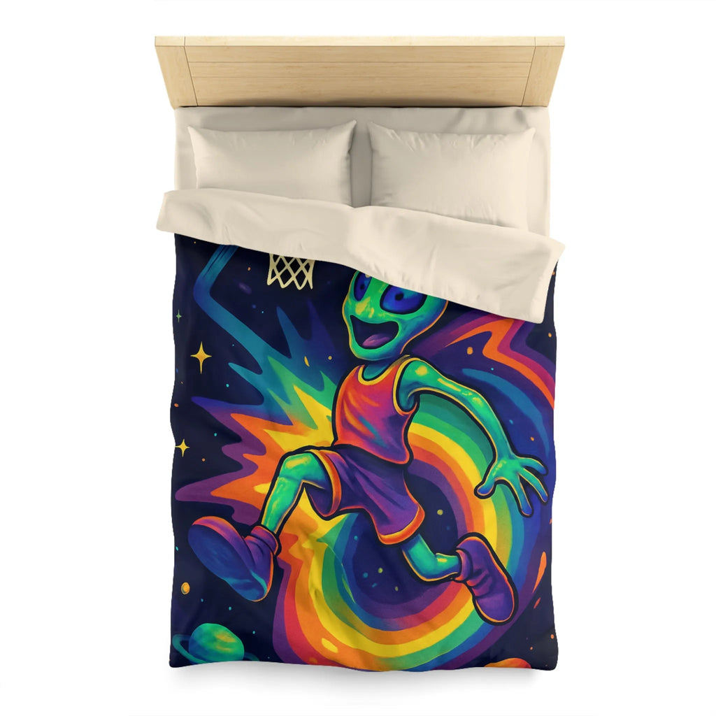 Housse de couette colorée avec alien jouant au basket dans l'espace intergalactique étoilé