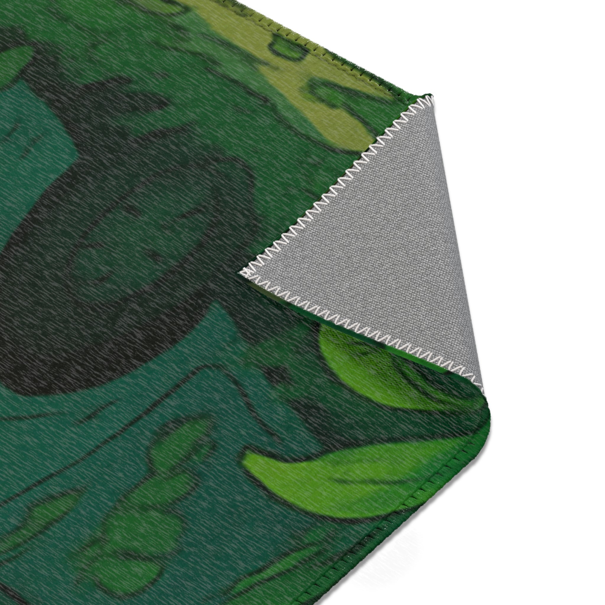 Tapis Décoratif Vert Nature Apocalyptique avec Motifs de Ville Abandonnée et Végétation Luxuriante
