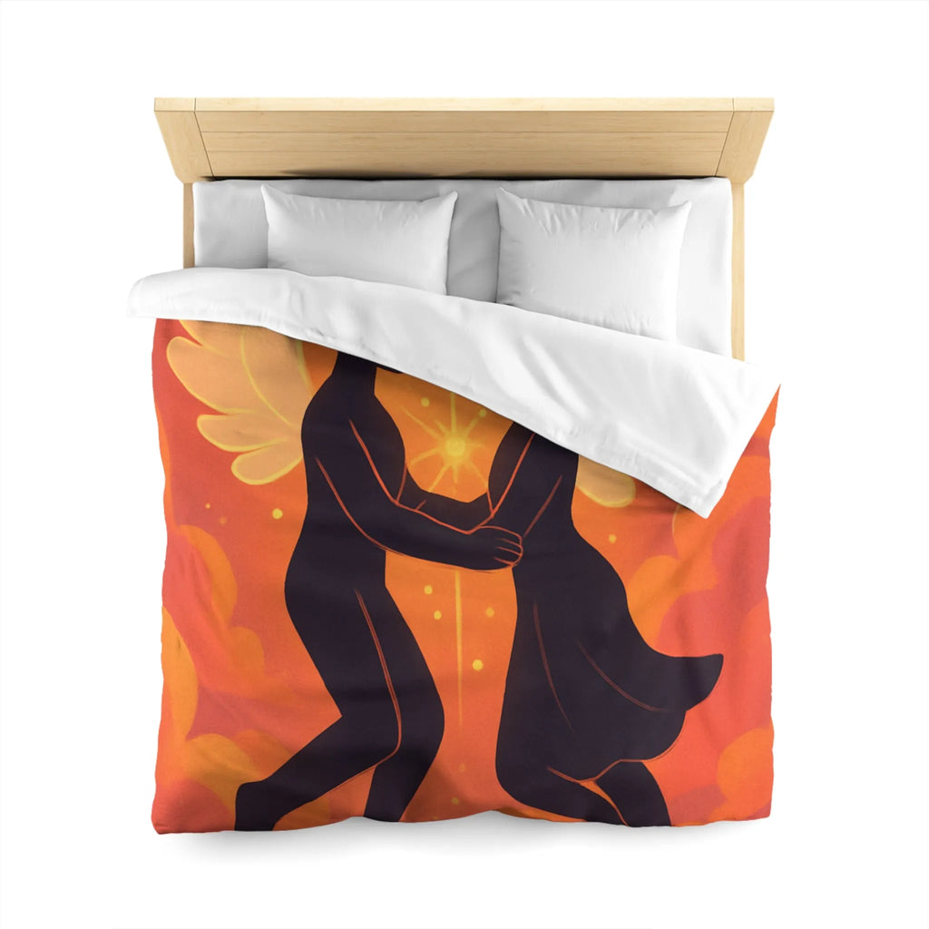 Housse de couette avec anges amoureux flottant dans nuages orangés dorés au crépuscule