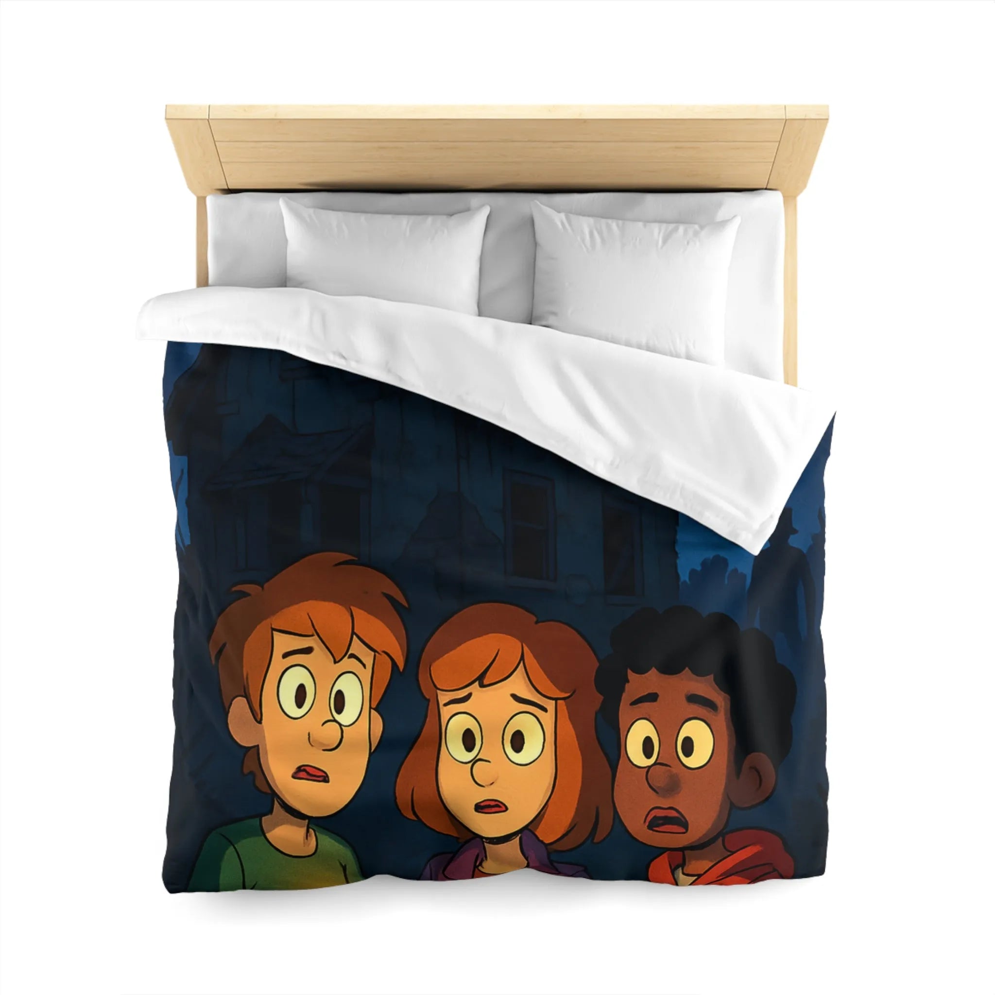 Housse de couette aventure mystérieuse, enfants explorant maison hantée sous lune rouge intrigante