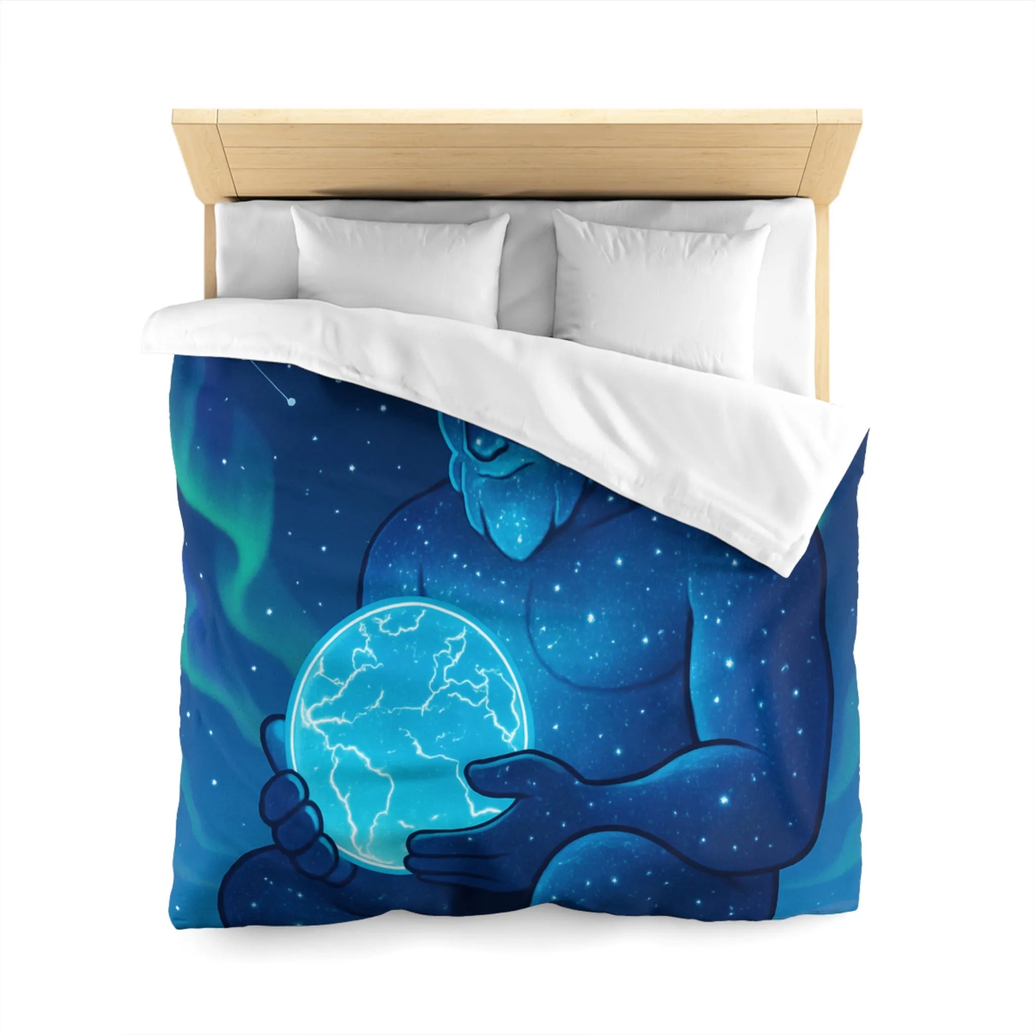 Housse de couette cosmique avec géant céleste tenant une planète lumineuse bleue