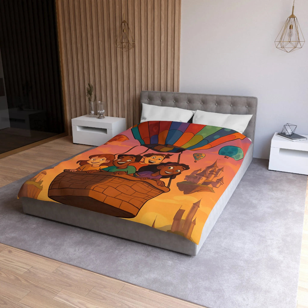 Housse de couette colorée avec enfants dans montgolfière et château en arrière-plan