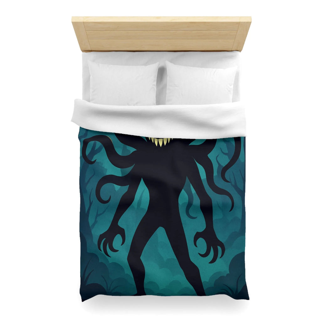 Housse de couette créature mystique sous lumière de lune dans forêt énigmatique sombre