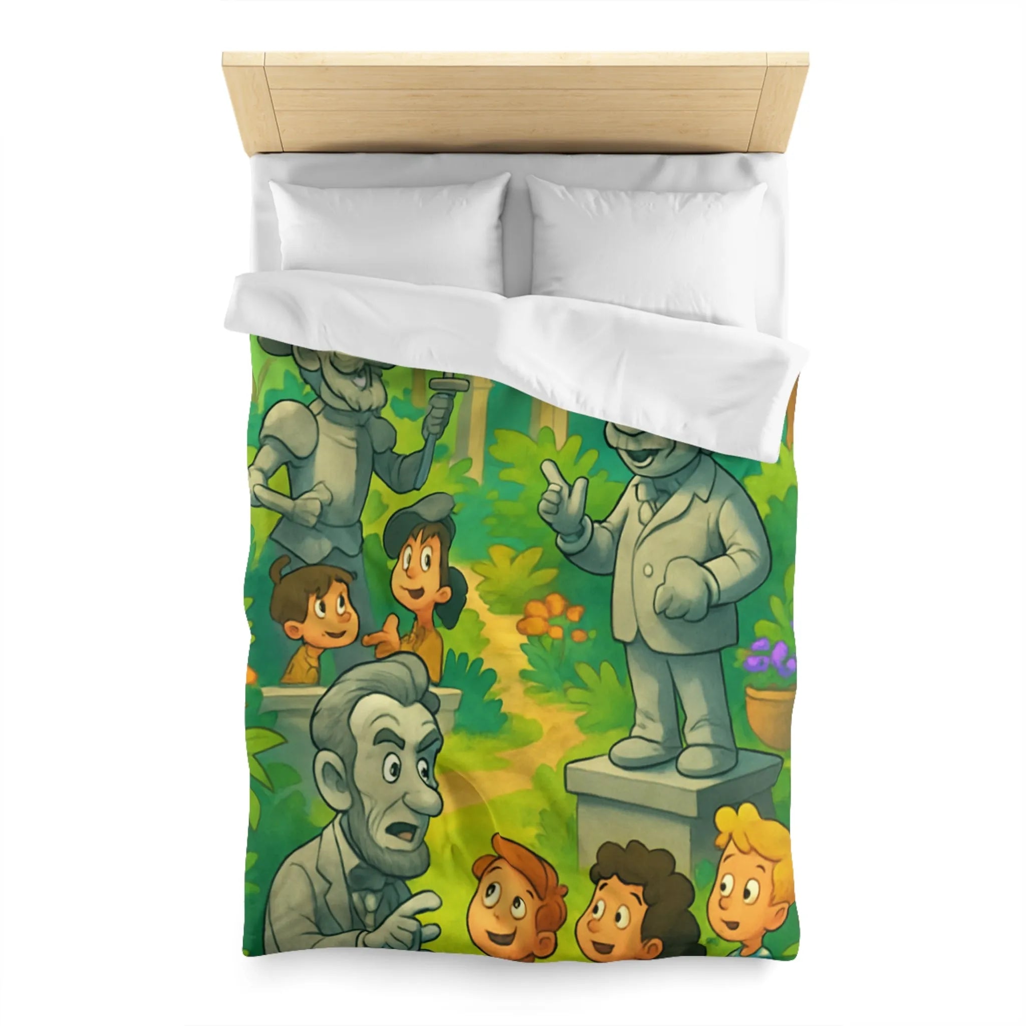 Housse de couette illustrée avec personnages historiques et enfants dans un jardin coloré
