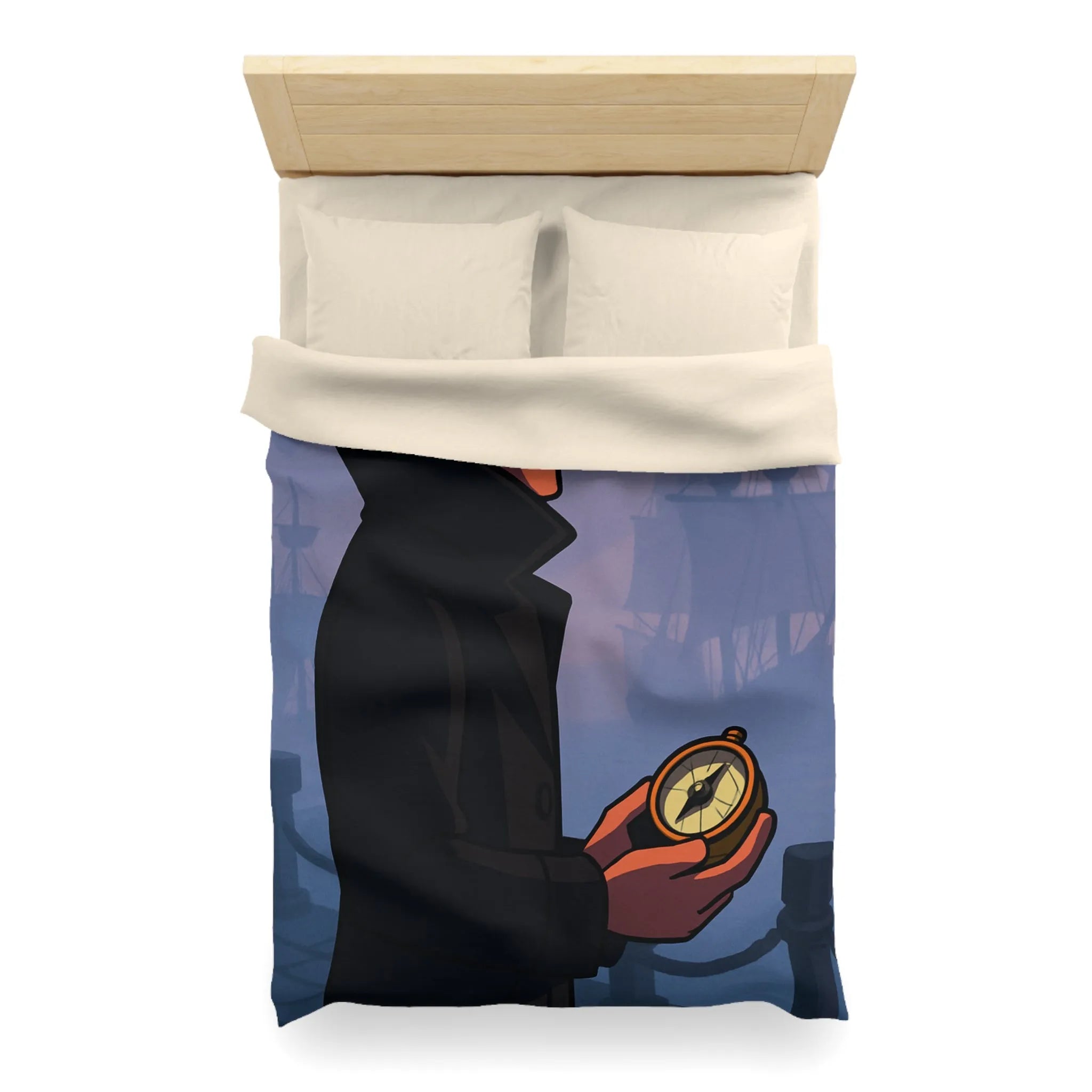 Élégant homme en manteau sombre tenant une boussole devant un port brumeux