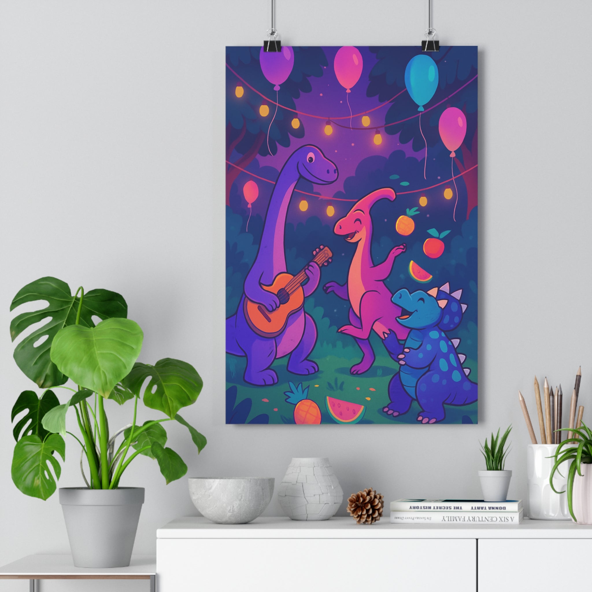 Poster décoratif cartoon joyeux dinosaures colorés chambre enfant festif lumineux gaieté ambiance heureuse amusante