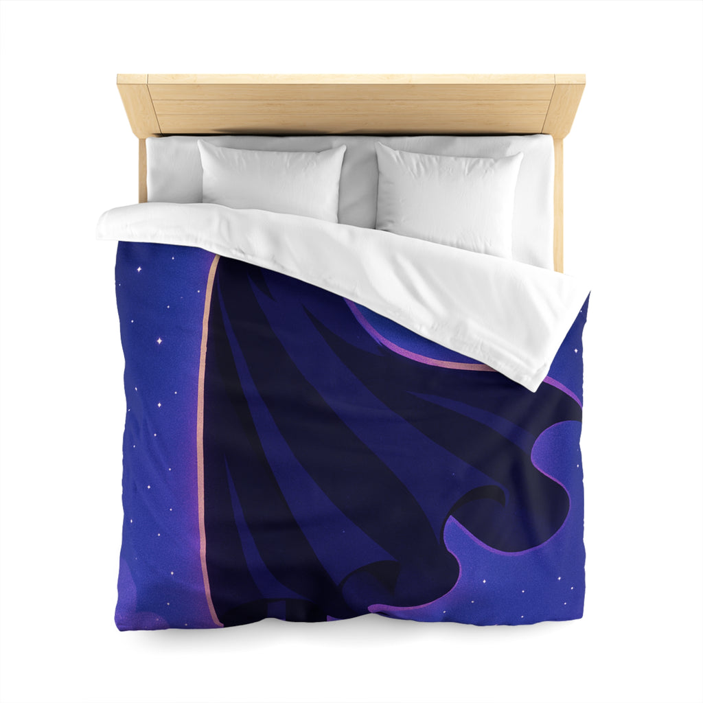 Housse de couette mystérieuse avec silhouette en cape sous un ciel étoilé magique