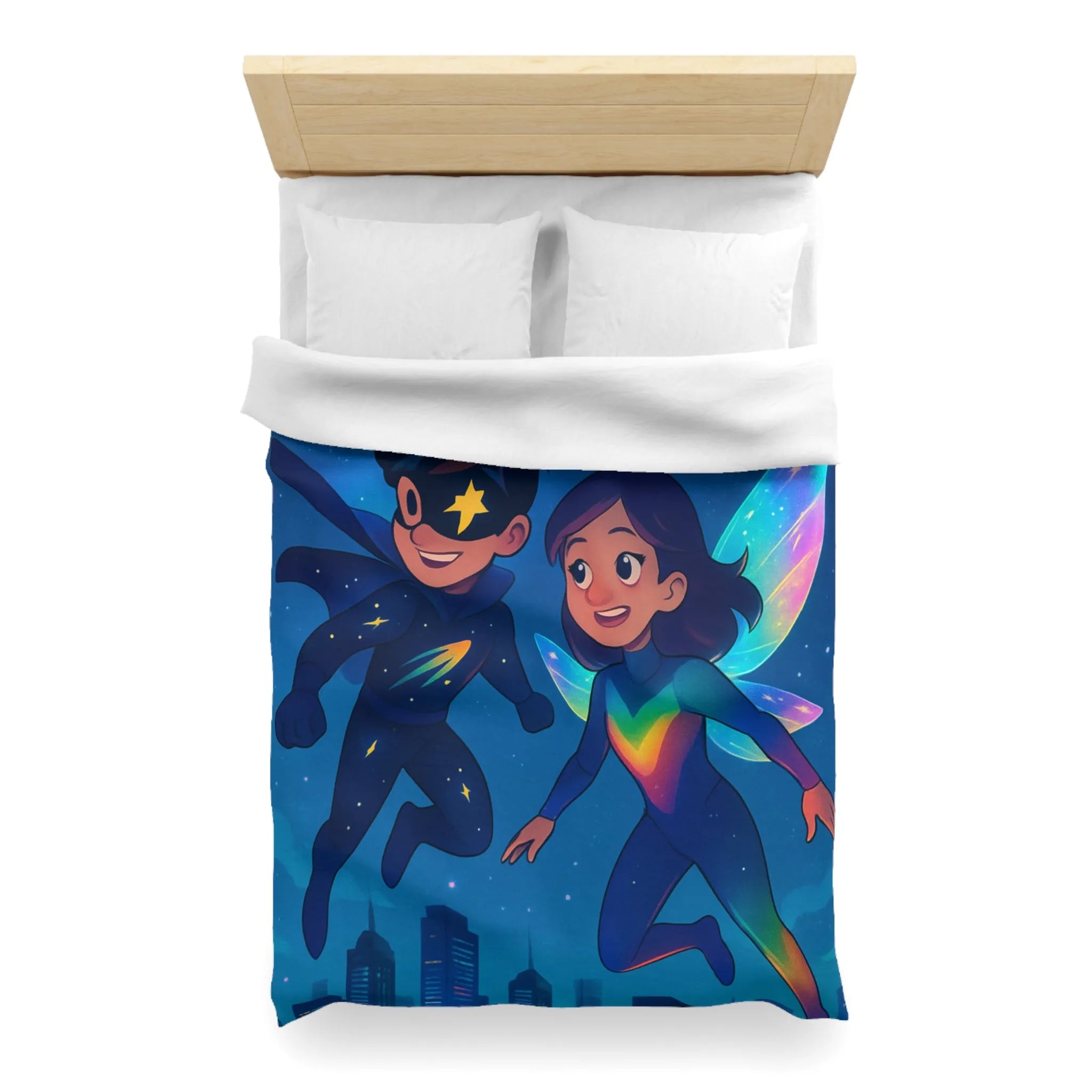 Housse de couette enfant illustrant super-héros lumineux volant au-dessus d’une ville étoilée