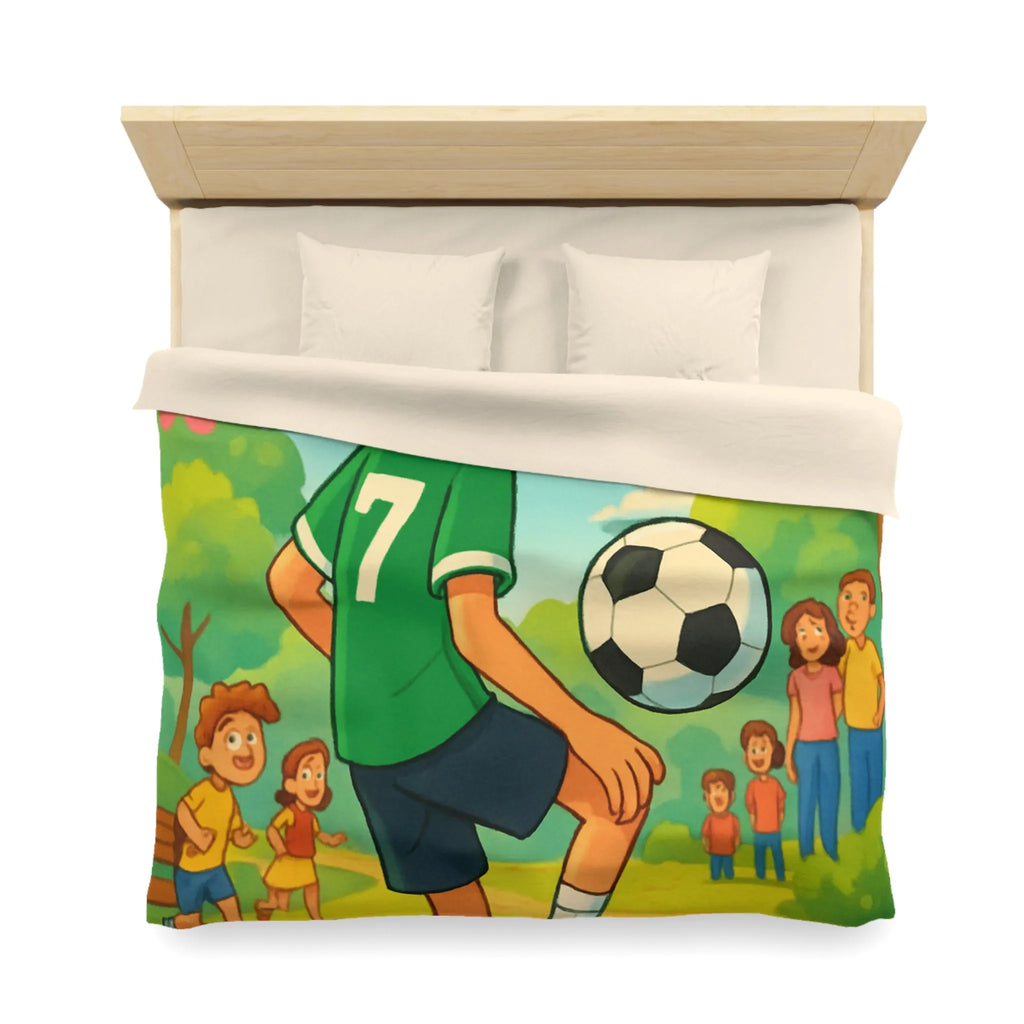 'Housse de couette enfant : garçon jouant au football dans parc coloré et animé'