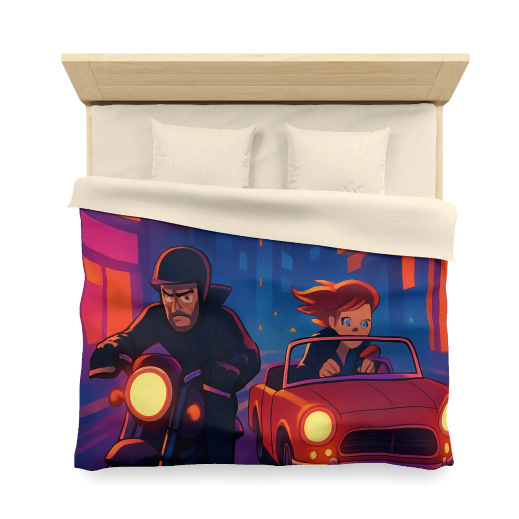 Housse de couette illustrant une scène urbaine nocturne animée avec moto et voiture