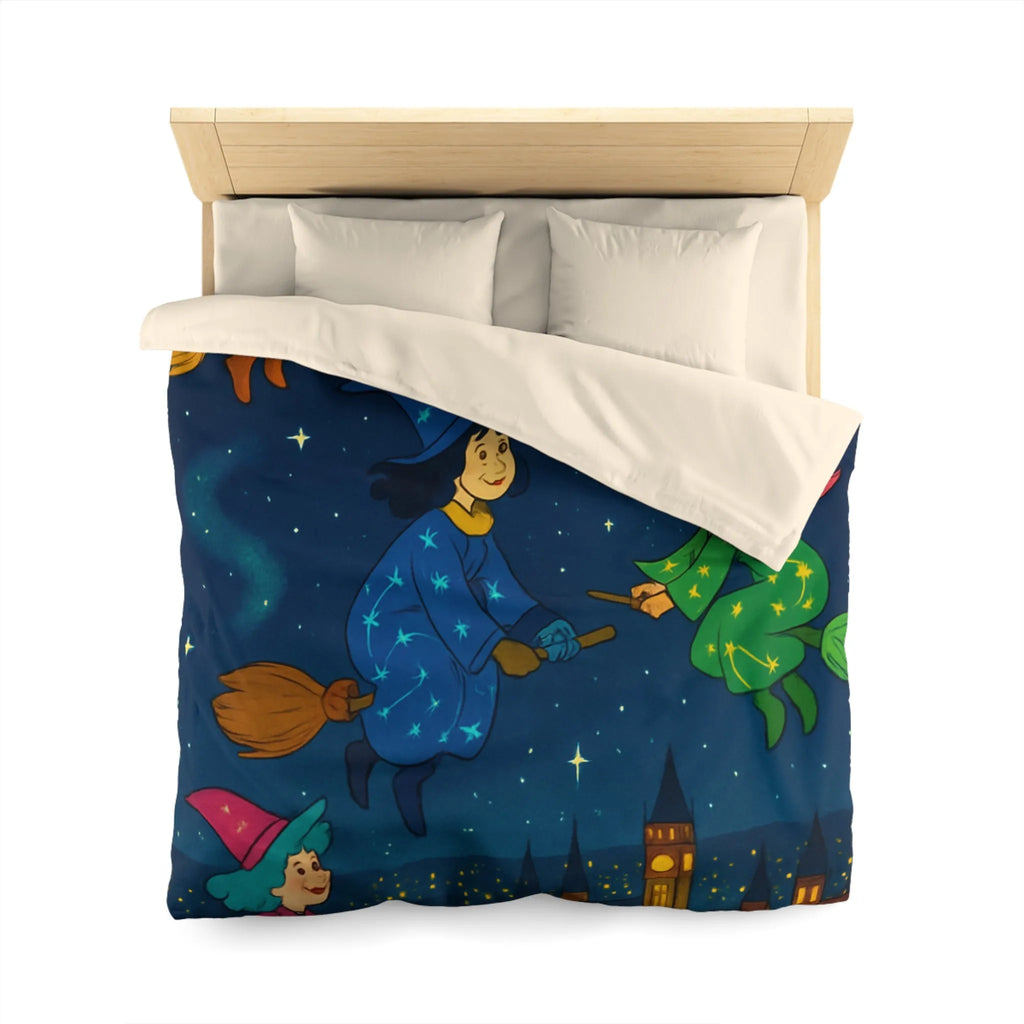 "Housse de Couette Féérique avec Sorcières Volant dans le Ciel Étoilé au-dessus de la Ville"