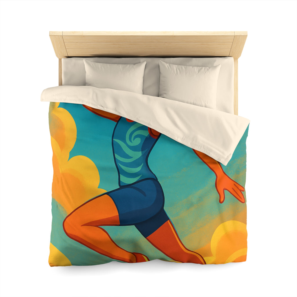 Housse de couette sportive colorée, femme jouant freesbee sous ciel bleu dynamique ultime