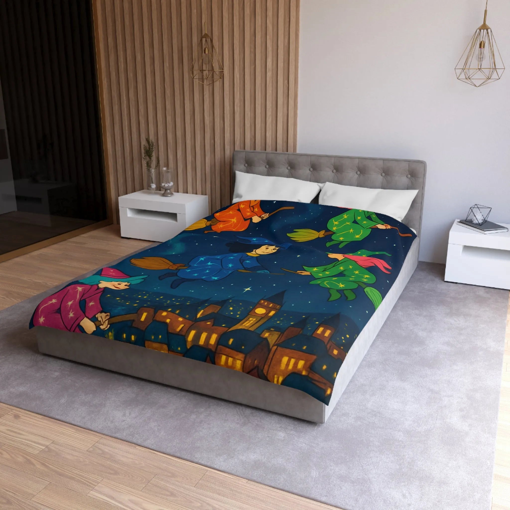 "Housse de Couette Féérique avec Sorcières Volant dans le Ciel Étoilé au-dessus de la Ville"