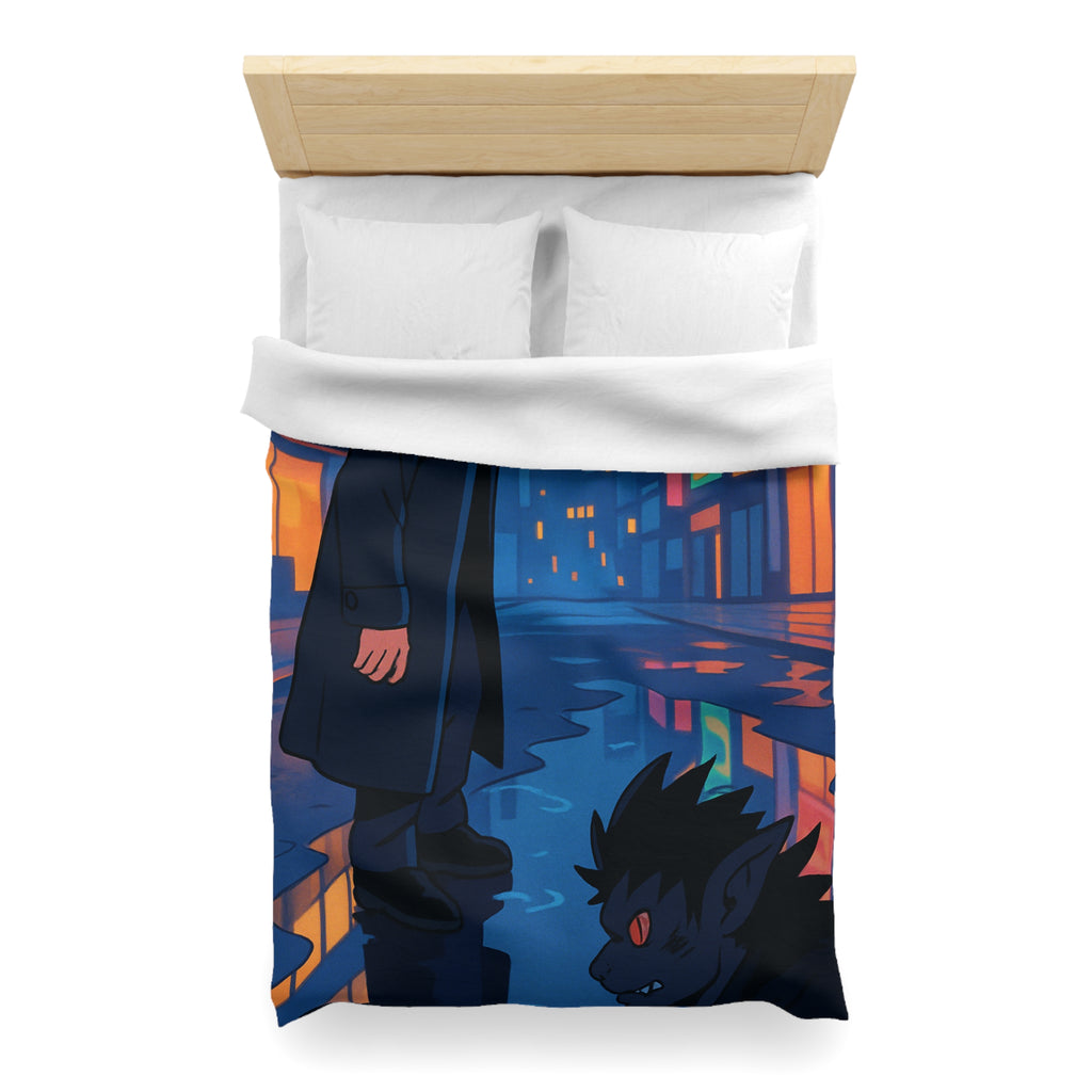 Housse de couette urbaine avec reflet mystérieux dans une rue animée la nuit