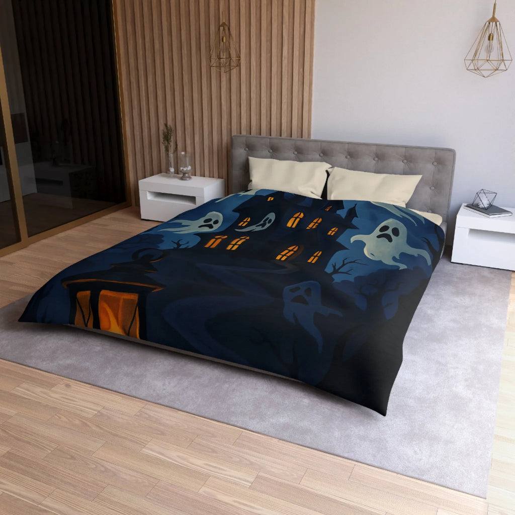 Housse de couette avec château hanté, fantômes, ciel orageux et lanterne mystérieuse