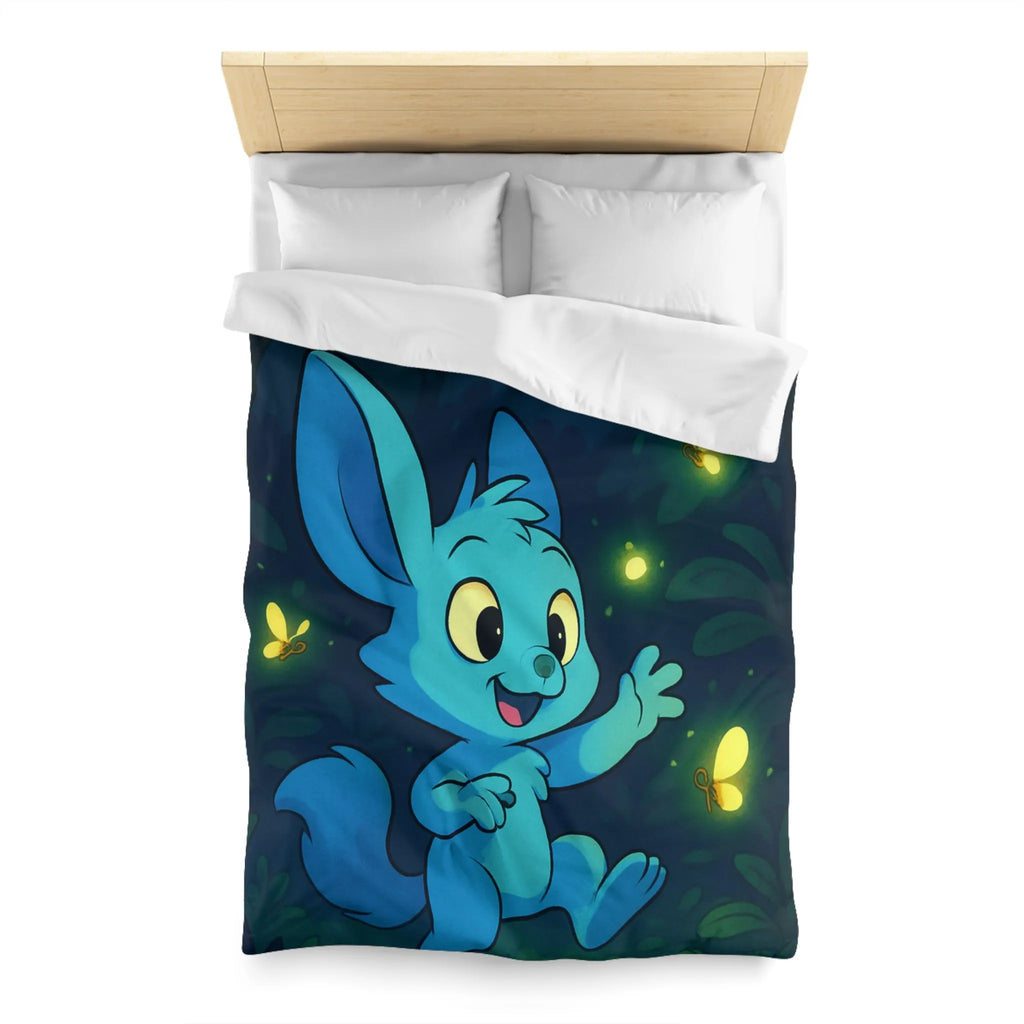 Housse de couette enfantine décorée avec lapin bleu et lucioles sous lune brillante
