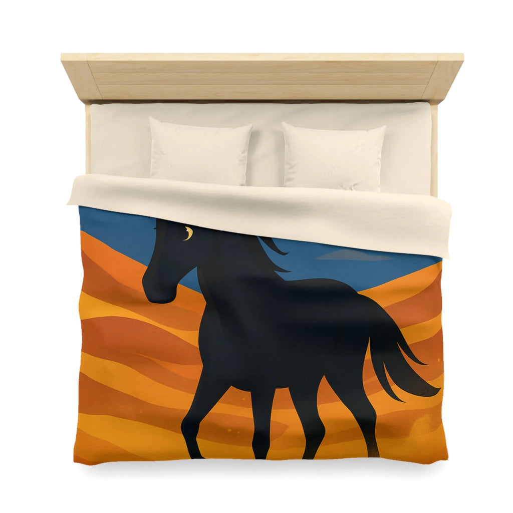 Housse de couette cheval noir galopant sur dunes dorées au crépuscule paisible