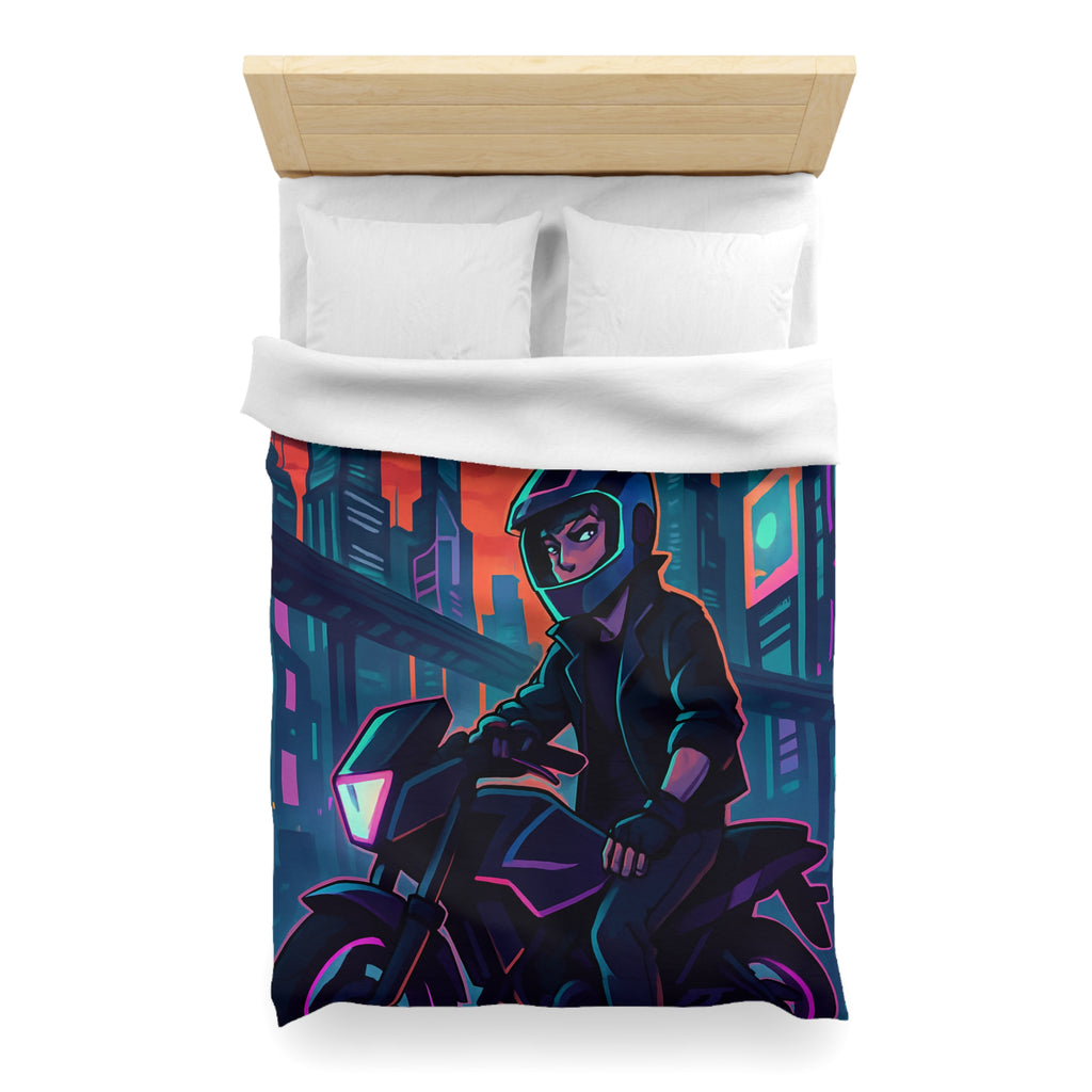 Housse de couette urbaine avec motard futuriste dans une ville de néons colorés