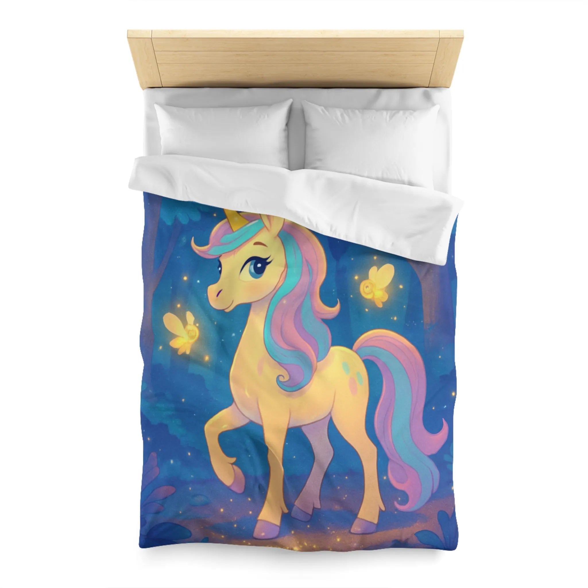 Housse de couette avec licorne féerique et lucioles dans une forêt enchantée
