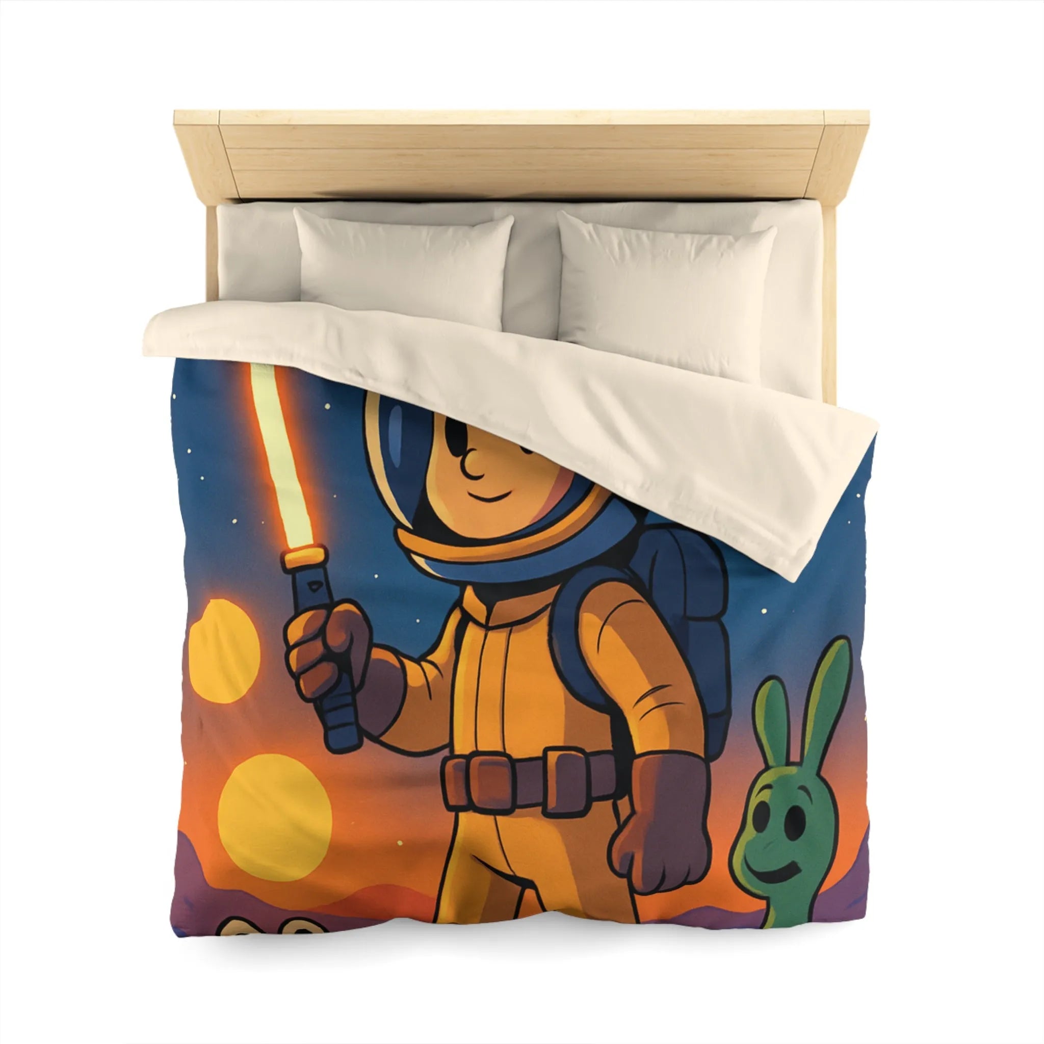 Adorable Espace: Astronaute Enfant Avec Épée Lumineuse Et Créatures Amusantes Sur Une Planet