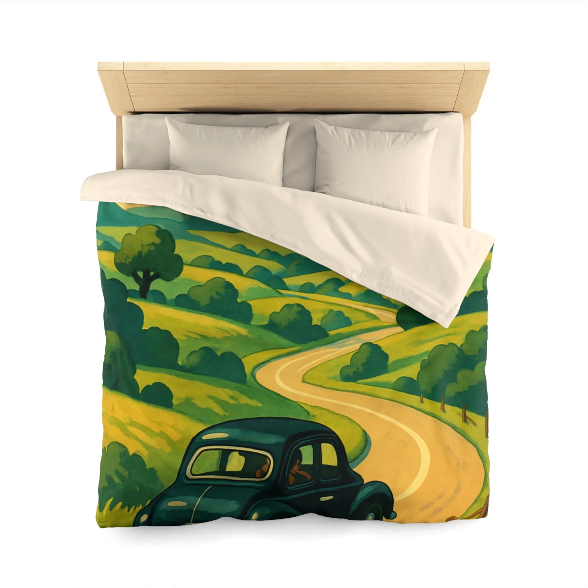 Charmante voiture rétro sur route sinueuse à travers collines verdoyantes et ciel ensoleillé