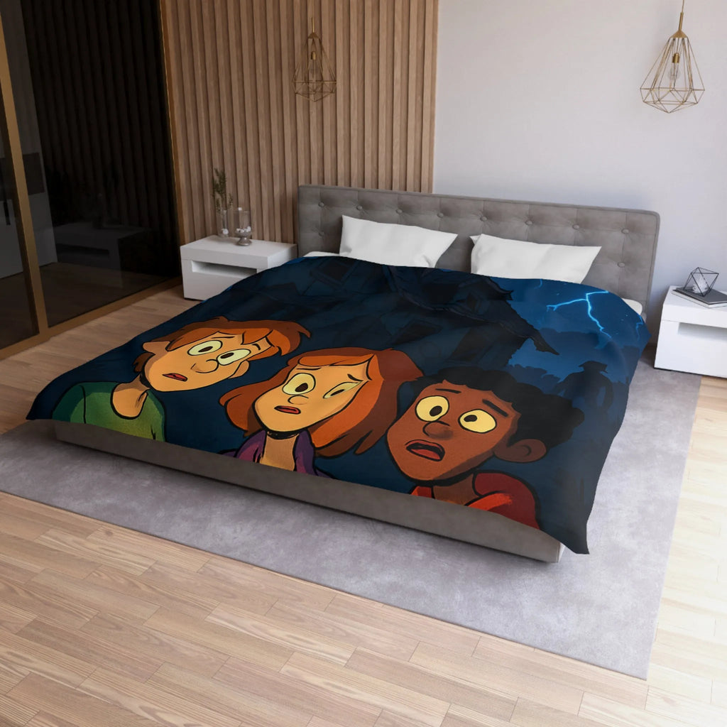 Housse de couette aventure mystérieuse, enfants explorant maison hantée sous lune rouge intrigante