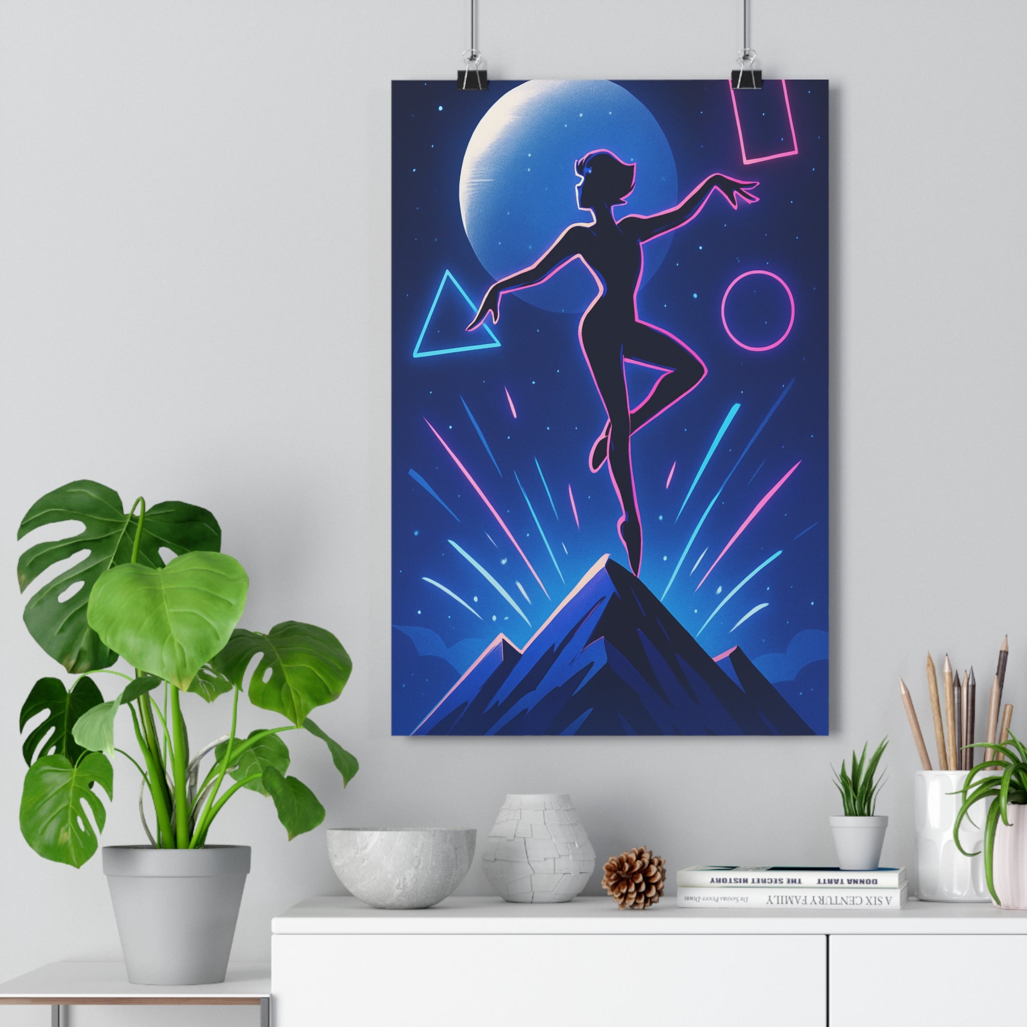 Poster décoratif moderne danseuse abstrait bleu rose violet mystique salon chambre dynamique étoilé montagneux