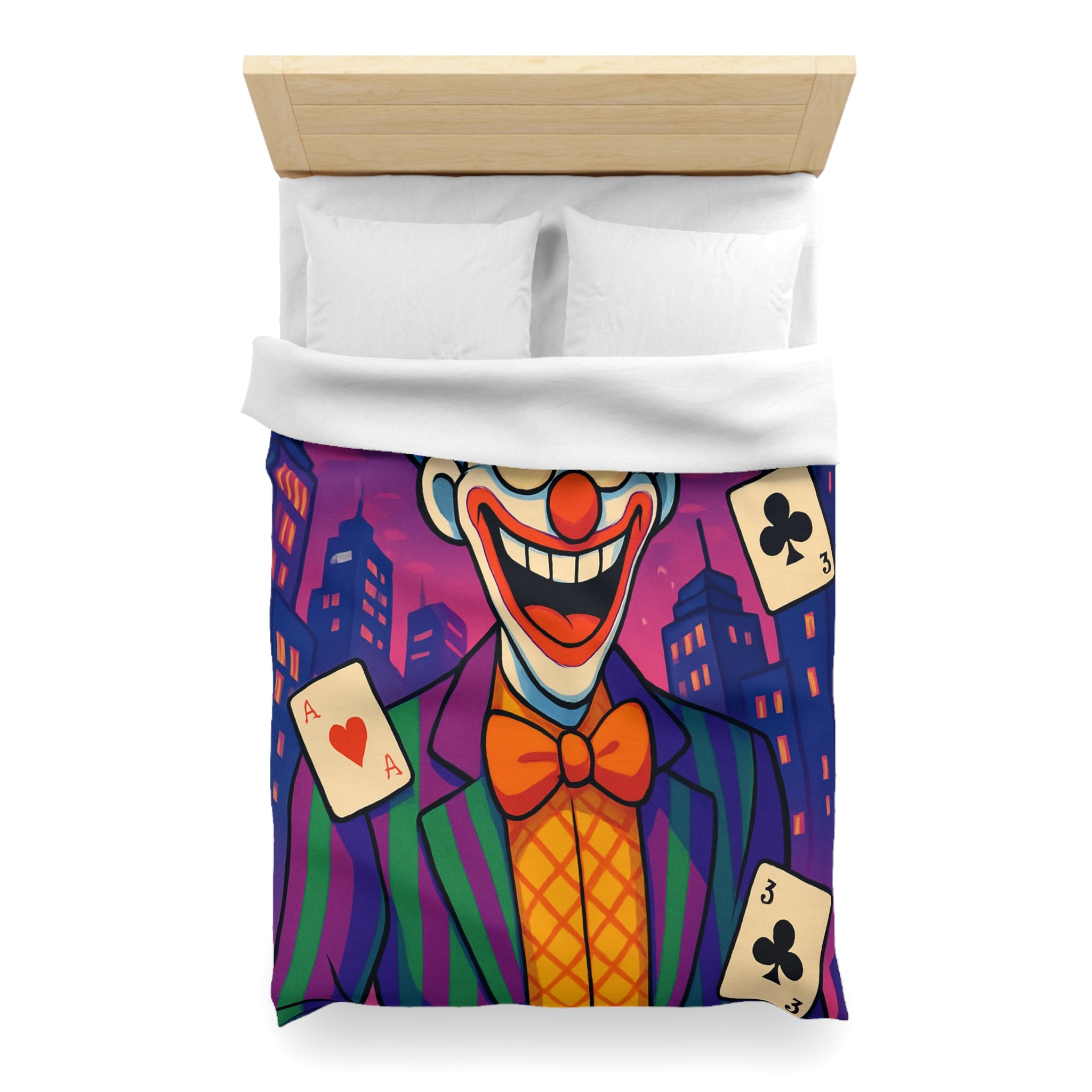 Housse de couette vibrante avec clown effrayant et cartes à jouer en arrière-plan urbain