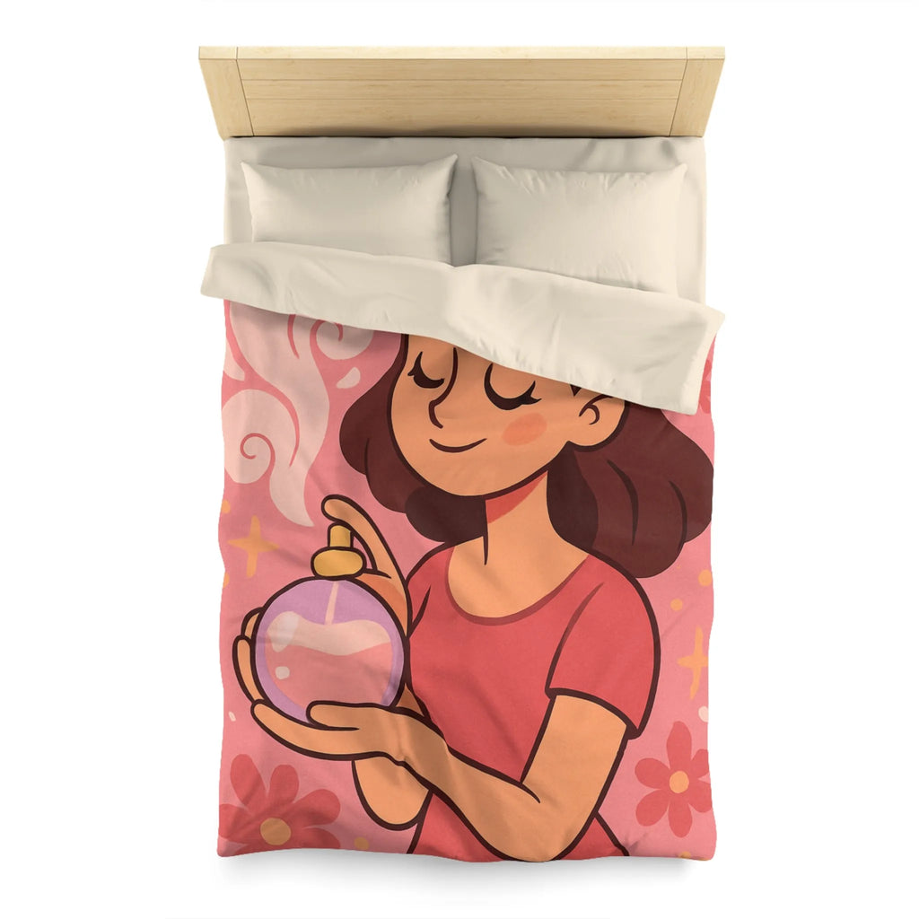 Housse de couette illustration parfum avec femme souriante tenue bouteille contre fond rose