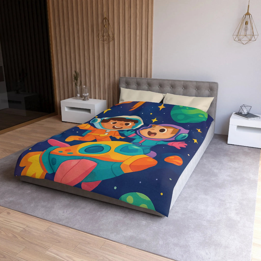 Couette Enfantine Cosmos : Enfants en Vaisseau Spatial avec Planètes et Étoiles Colorées
