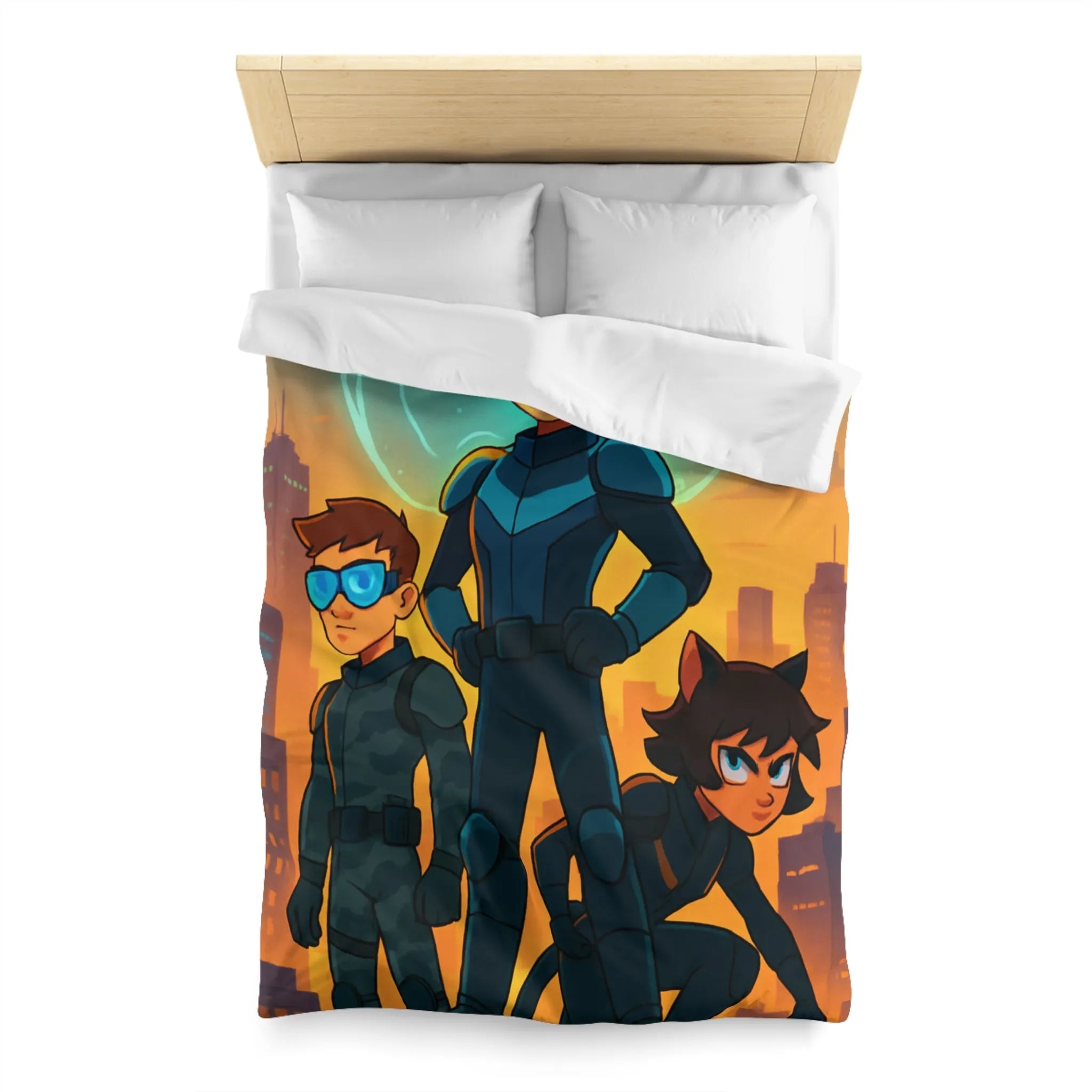 Ensemble d'aventure animé avec enfants héros sur fond urbain au crépuscule