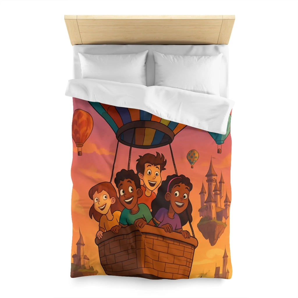 Housse de couette colorée avec enfants dans montgolfière et château en arrière-plan