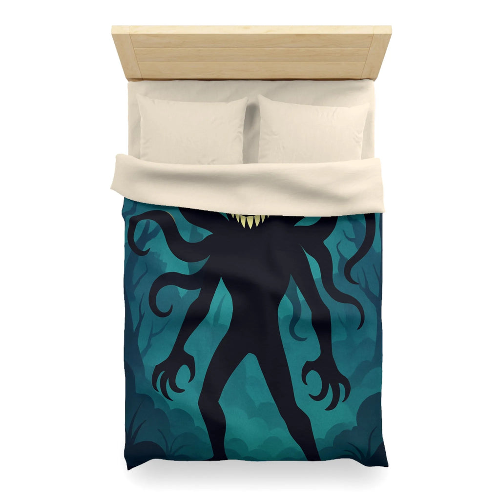 Housse de couette créature mystique sous lumière de lune dans forêt énigmatique sombre