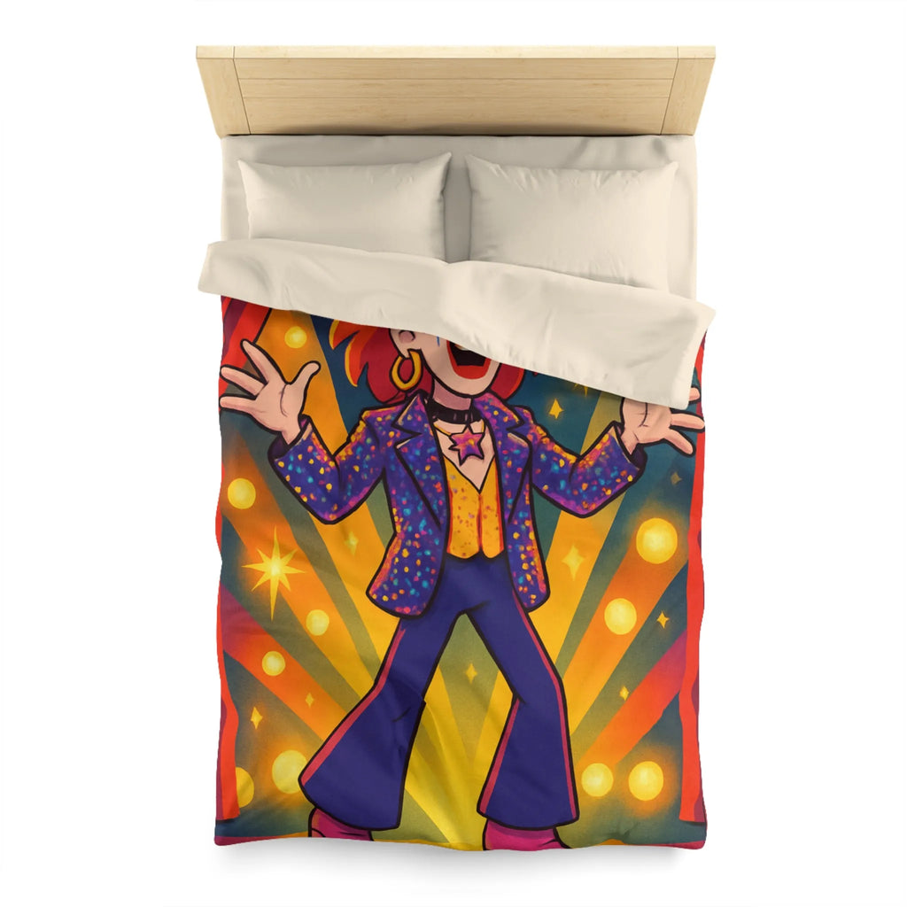 Housse de couette colorée avec personnage énergique sur scène, étoiles et rideaux rouges