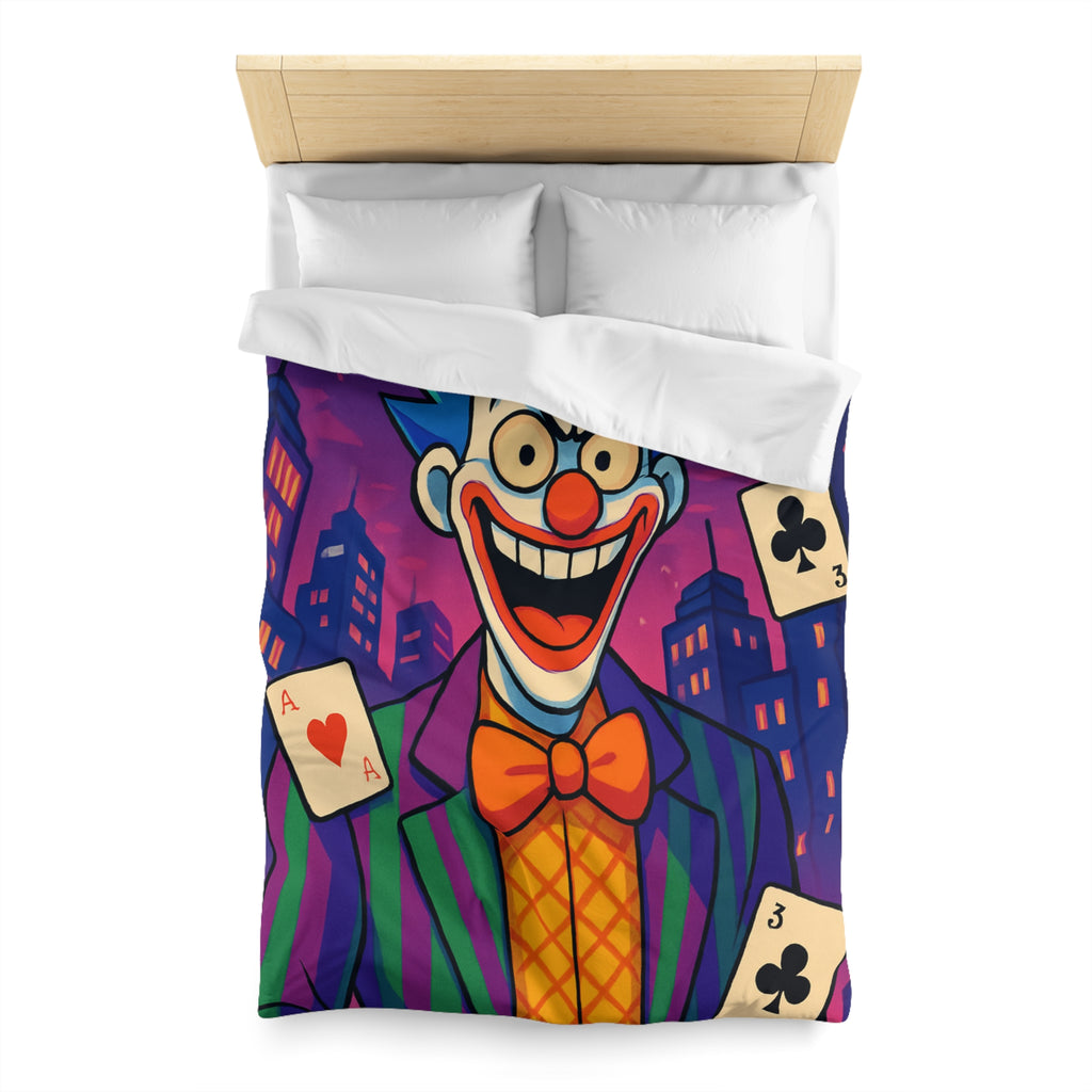 Housse de couette vibrante avec clown effrayant et cartes à jouer en arrière-plan urbain