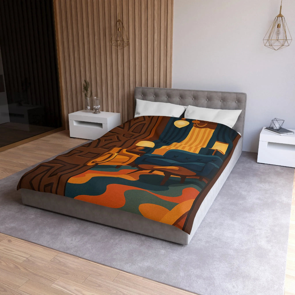 Élégante chambre rétro avec fauteuils modernes et rideaux en velours bleu nuit