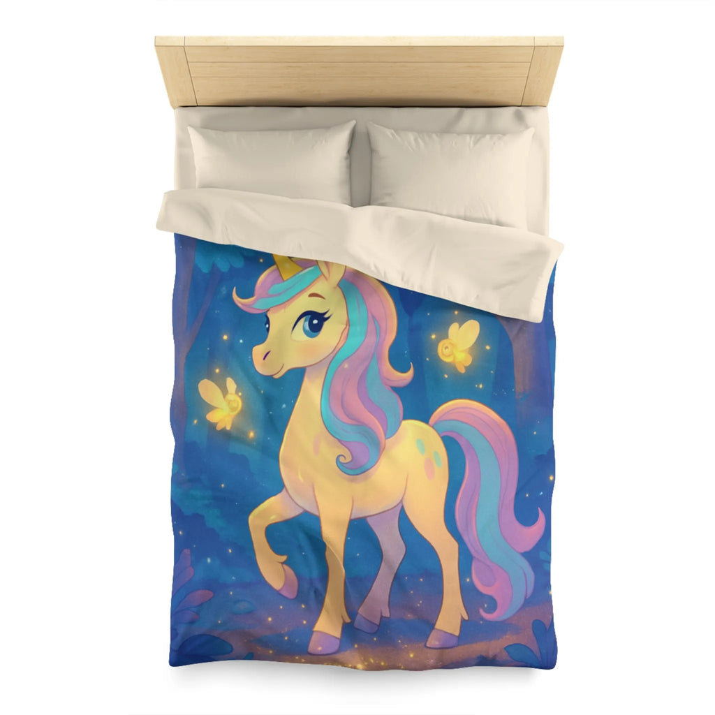 Housse de couette avec licorne féerique et lucioles dans une forêt enchantée