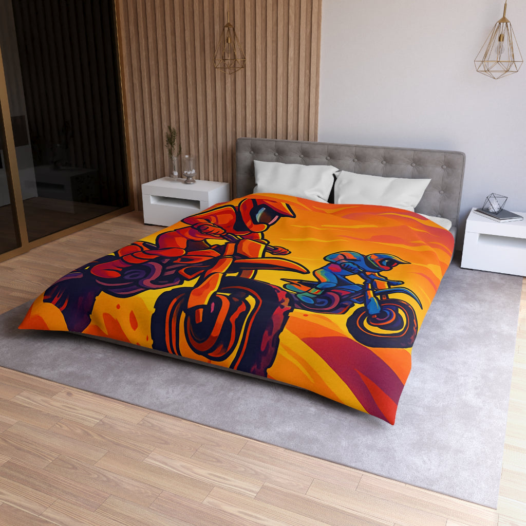 Housse de couette moto aventure: dynamique, couleurs vives, coucher de soleil dramatique