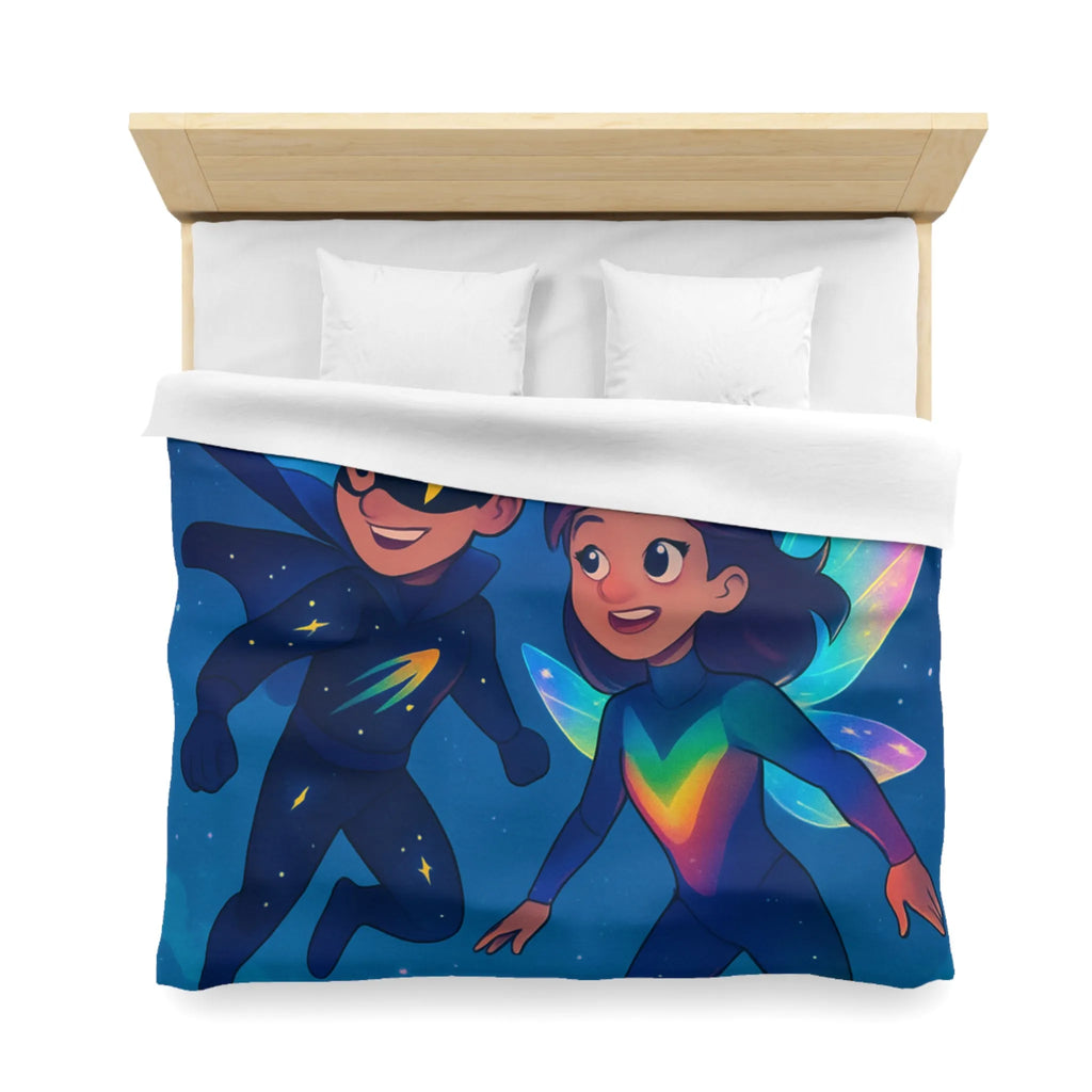 Housse de couette enfant illustrant super-héros lumineux volant au-dessus d’une ville étoilée