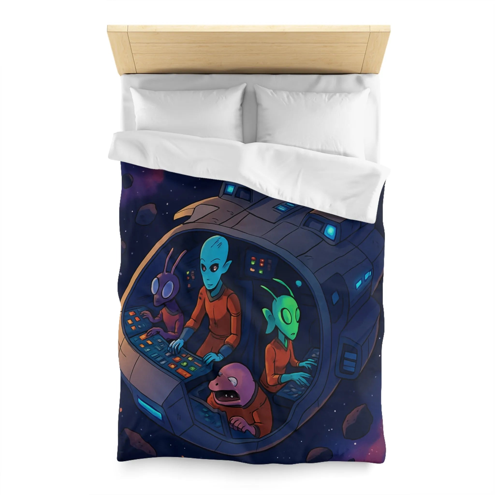 Housse de couette colorée avec extraterrestres dans un vaisseau spatial naviguant dans l'espace