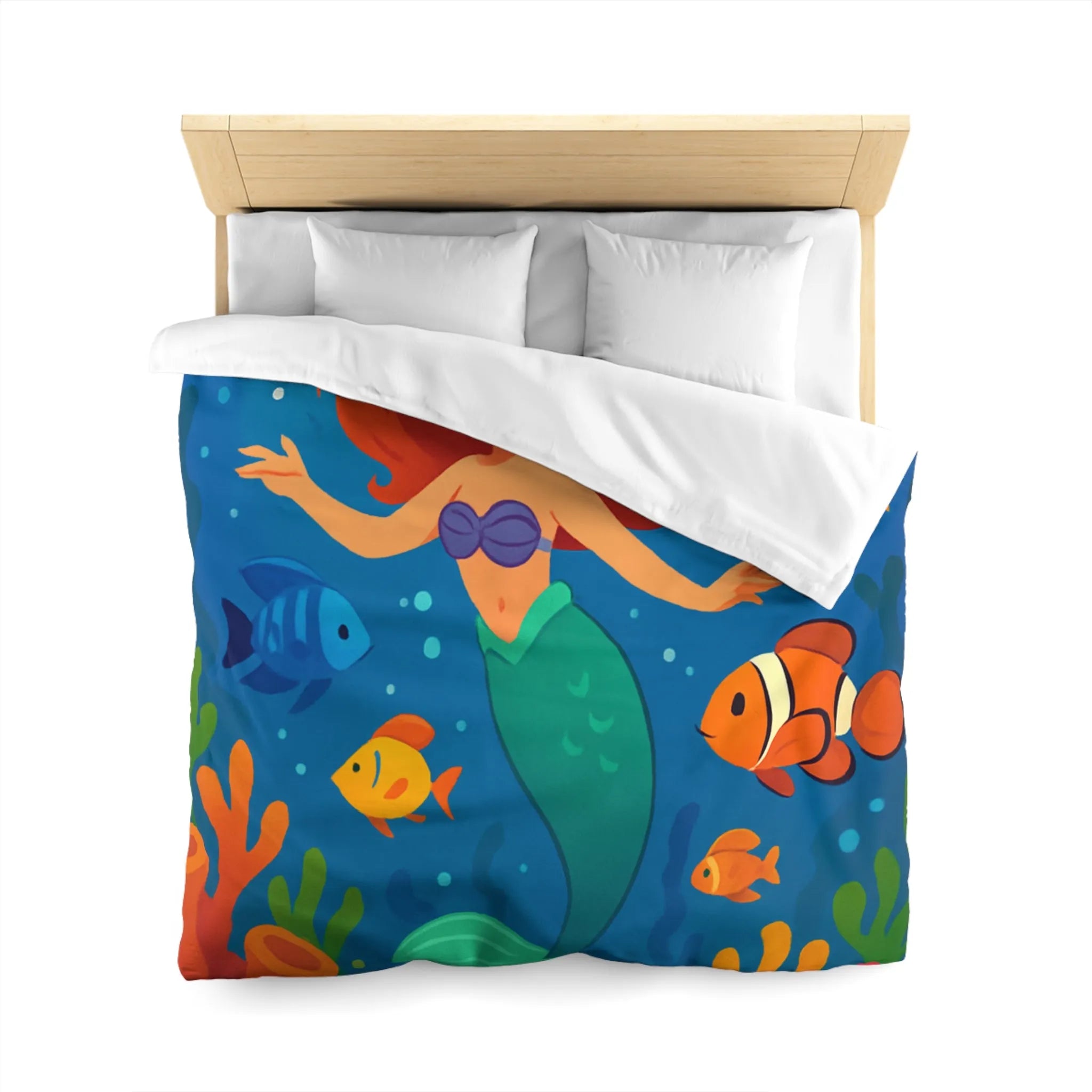 Housse de couette colorée avec sirène joyeuse et poissons dans un océan magique