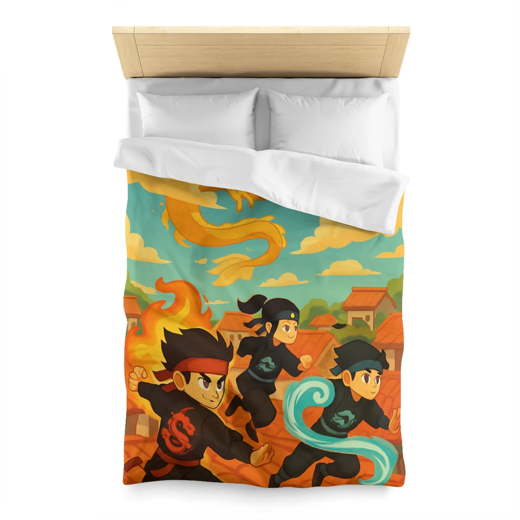 Housse de couette avec ninjas sautant et dragon doré dans un ciel ensoleillé