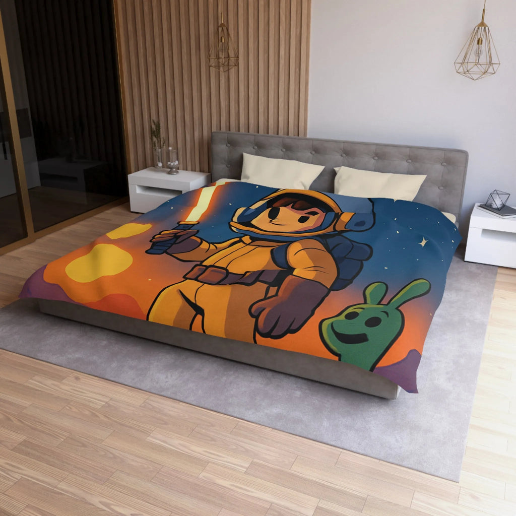 Adorable Espace: Astronaute Enfant Avec Épée Lumineuse Et Créatures Amusantes Sur Une Planet