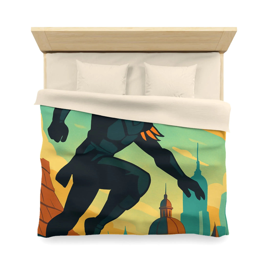 Housse de couette artistique avec silhouette et oiseau sur un toit urbain animé