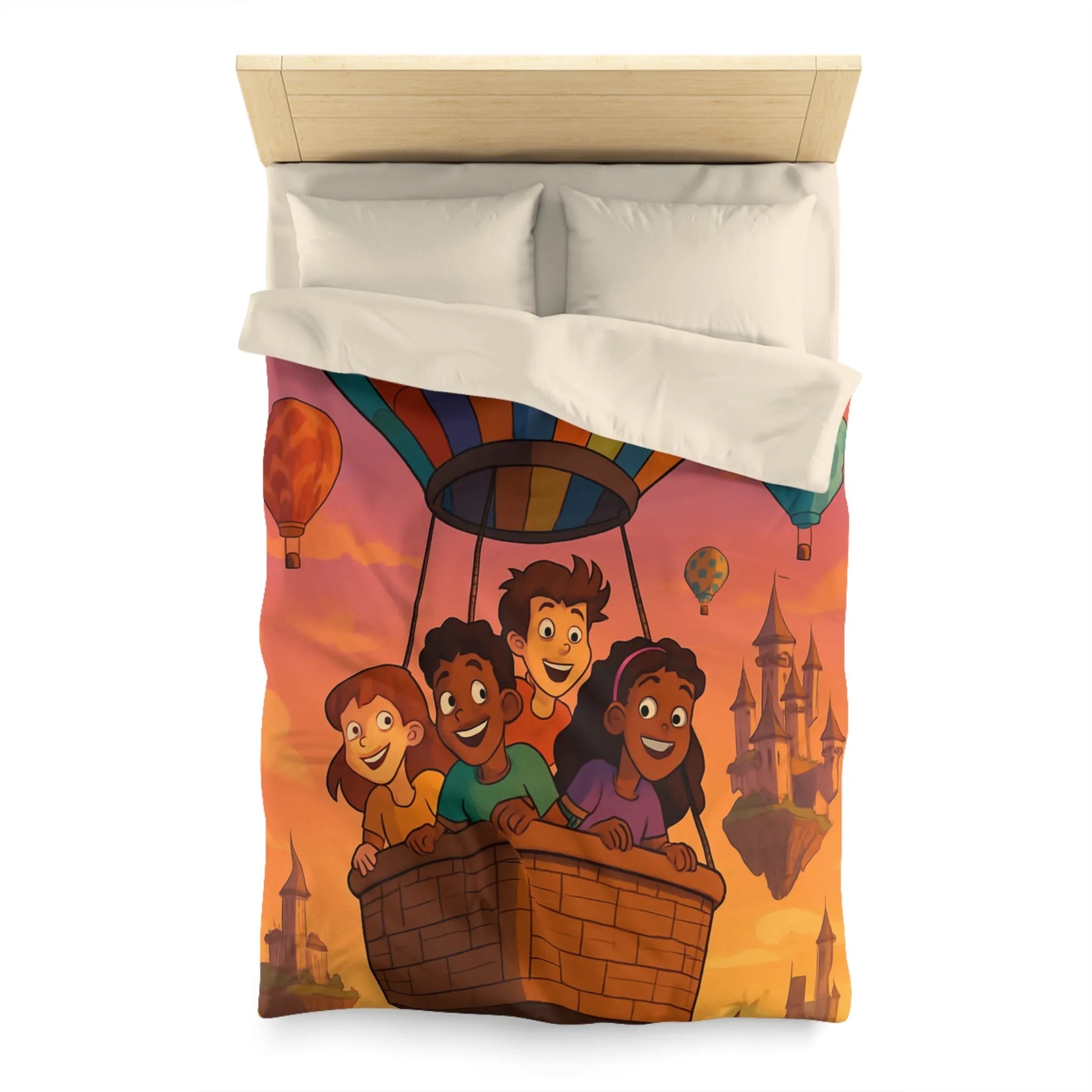 Housse de couette colorée avec enfants dans montgolfière et château en arrière-plan