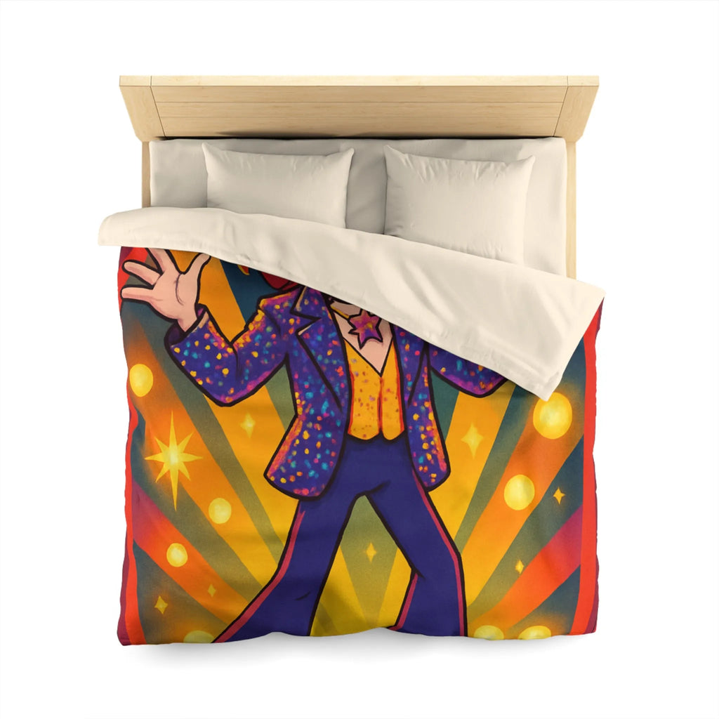 Housse de couette colorée avec personnage énergique sur scène, étoiles et rideaux rouges