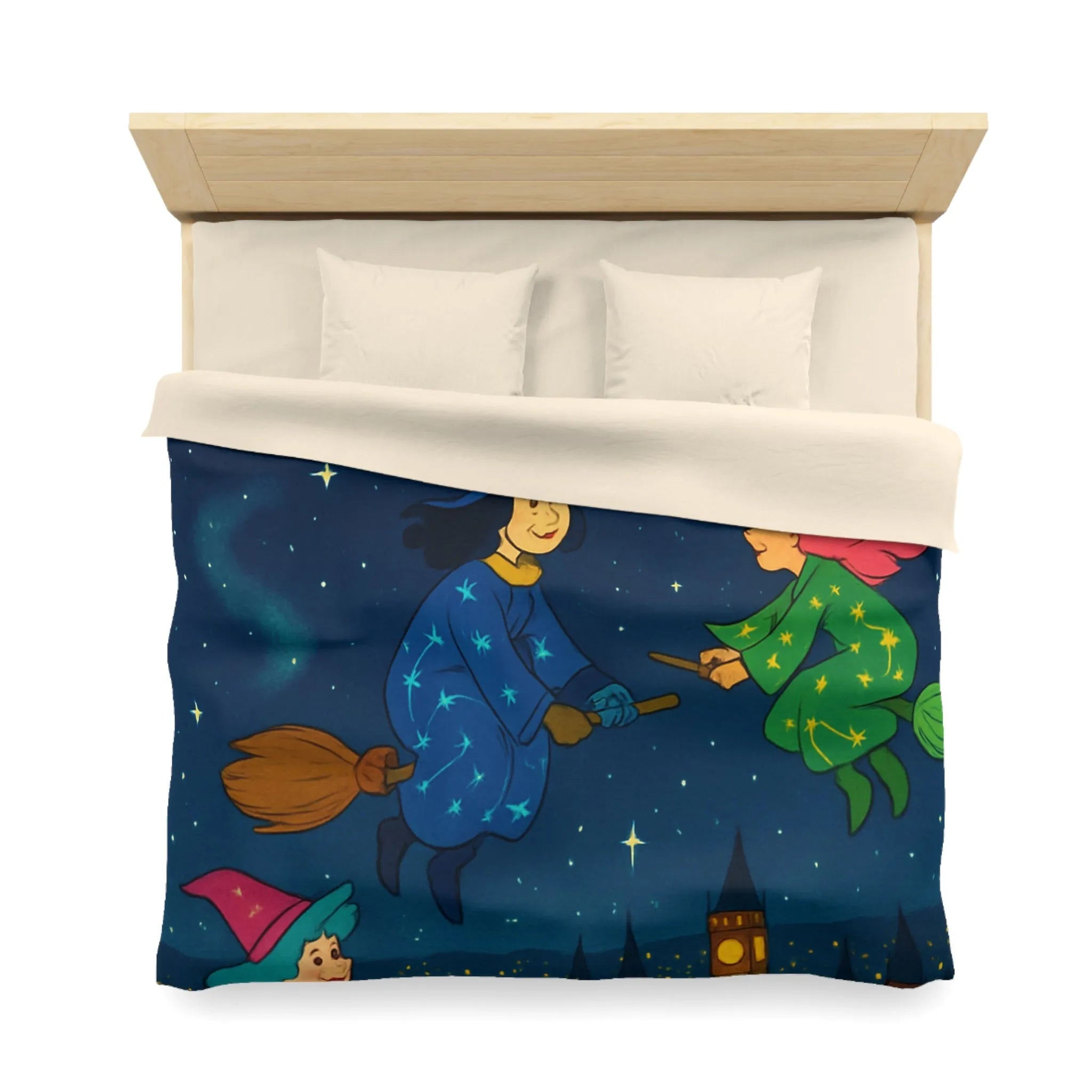 "Housse de Couette Féérique avec Sorcières Volant dans le Ciel Étoilé au-dessus de la Ville"