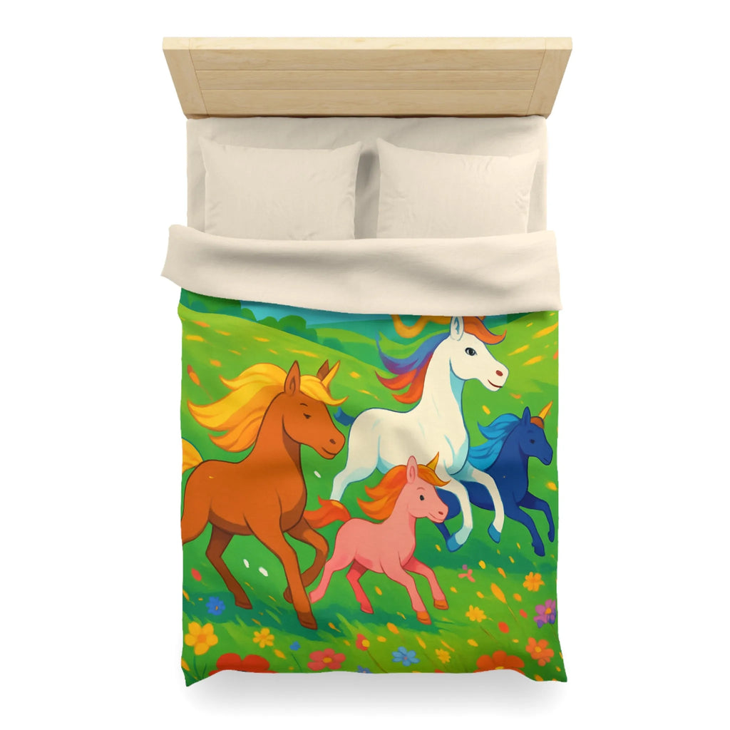 Housse de couette colorée avec prairies luxuriantes et chevaux arc-en-ciel en galop