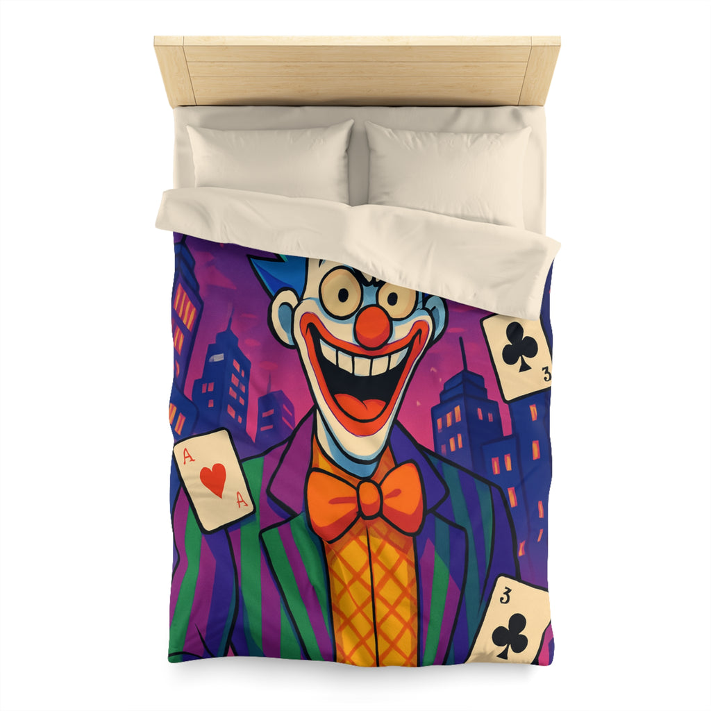 Housse de couette vibrante avec clown effrayant et cartes à jouer en arrière-plan urbain