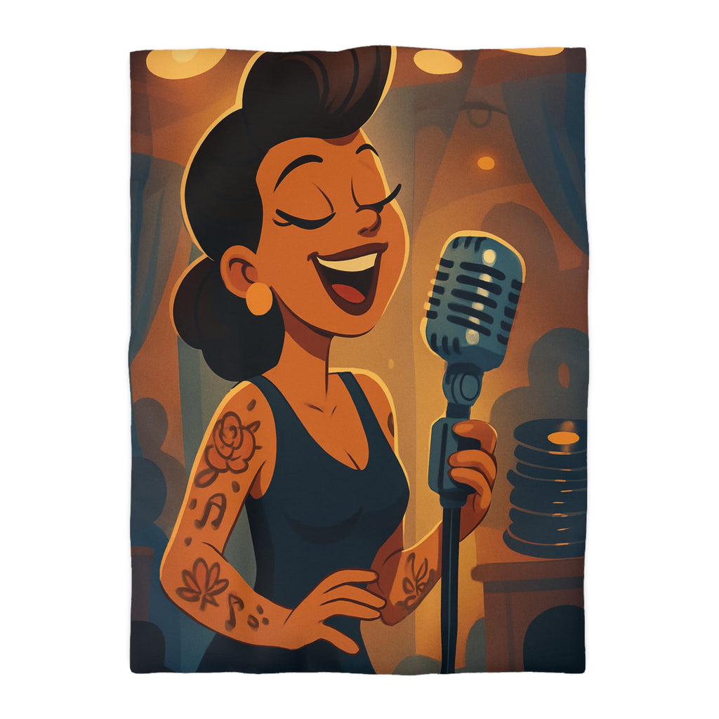 Housse de couette rétro avec chanteuse tatouée sous lumière vintage et micro classique